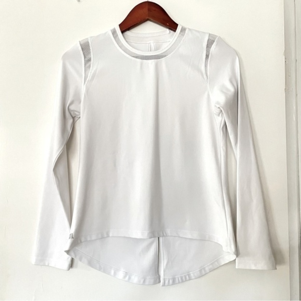 Tail women’s tennis long sleeved shirt white size XS